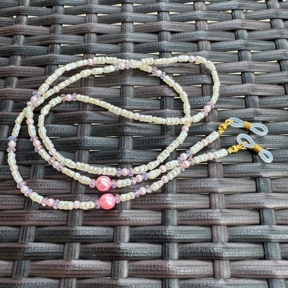 New Beaded Eyeglass Chain with Pink and Pearl Accents